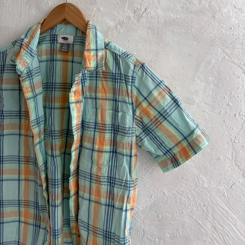 Boys old navy XL plaid button down short sleeve